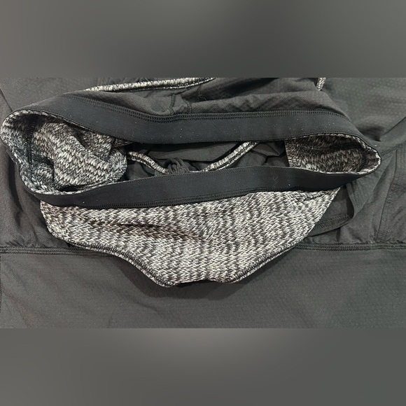 Lululemon: Women’s Tank Top- Size 8 - Picture 4 of 5